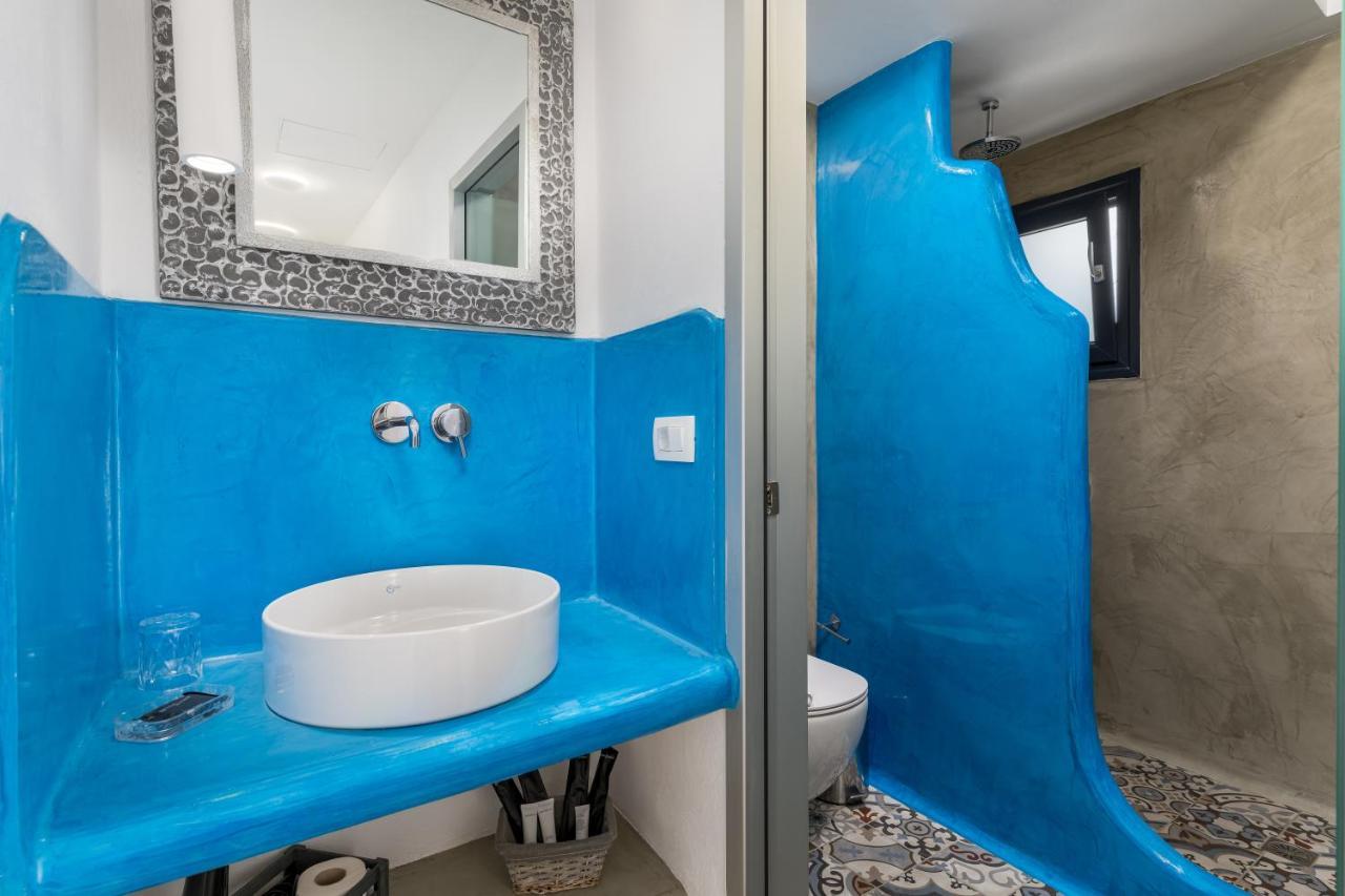 Christianna & George Luxury Hot Tub Apartment Fira (Santorini) Exterior foto