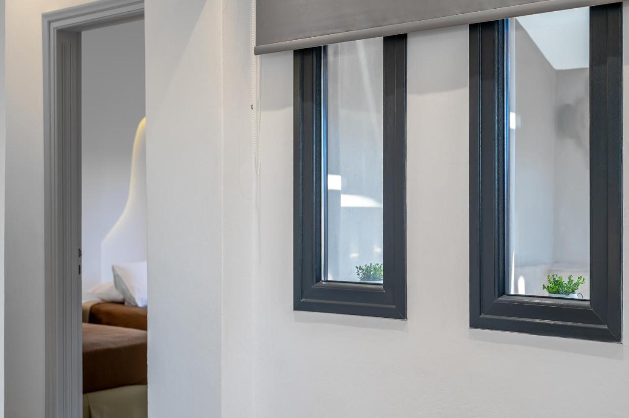 Christianna & George Luxury Hot Tub Apartment Fira (Santorini) Exterior foto